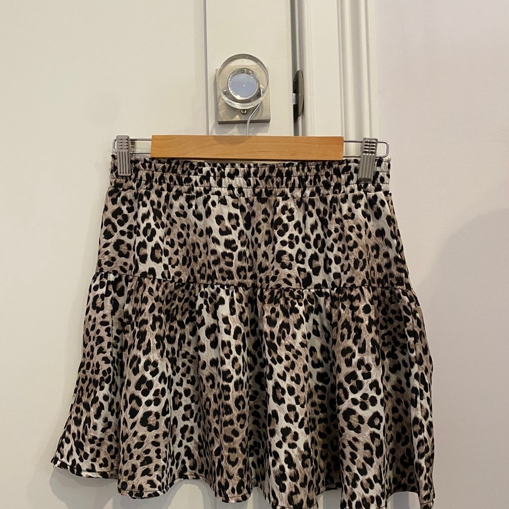 super cute me.n.u leopard skirt!